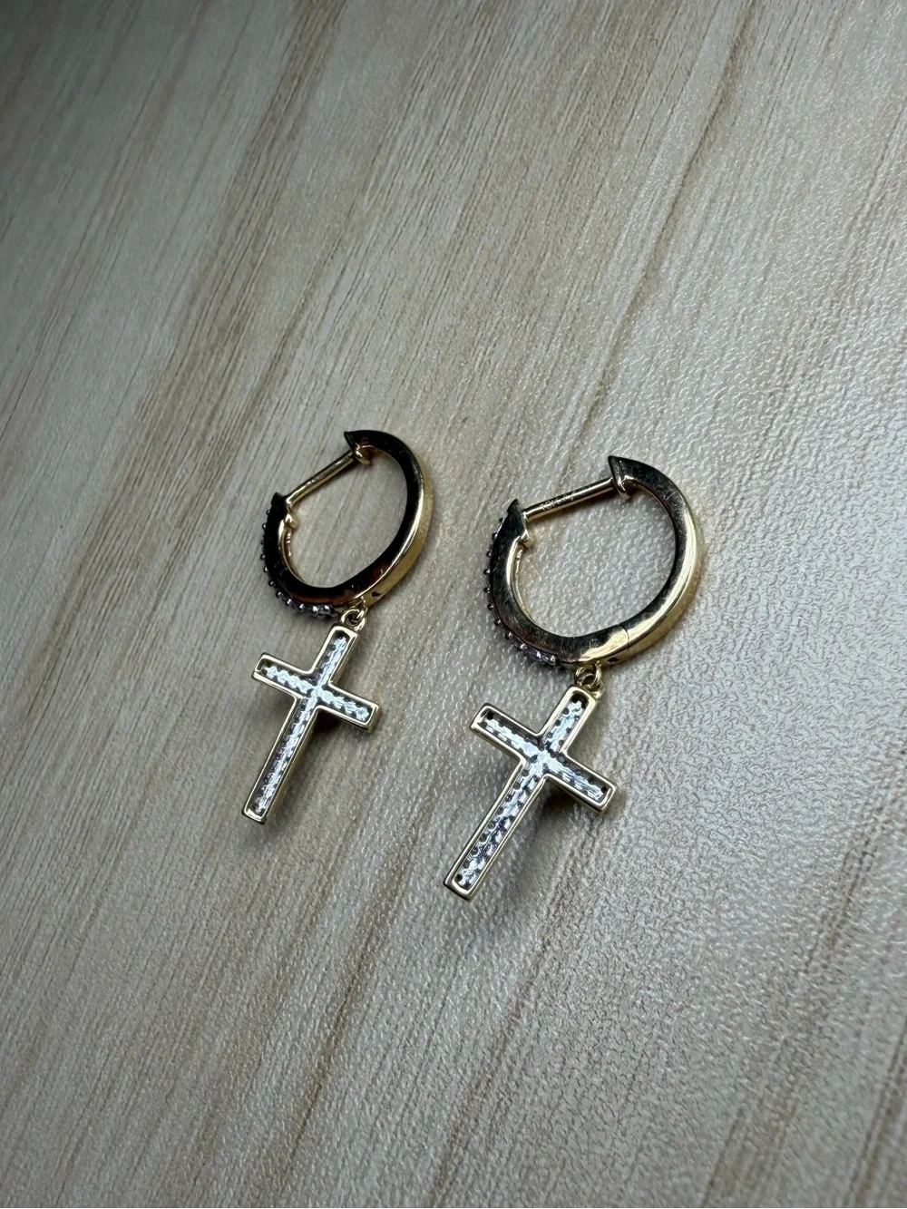 Men's Diamond Cross Hoop Dangle Earrings 1/4 ct tw Round-cut 10K Yellow Gold